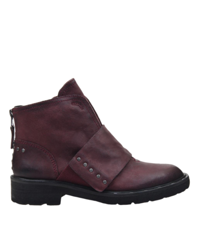 OTBT Frontage in eggplant mid shaft boot