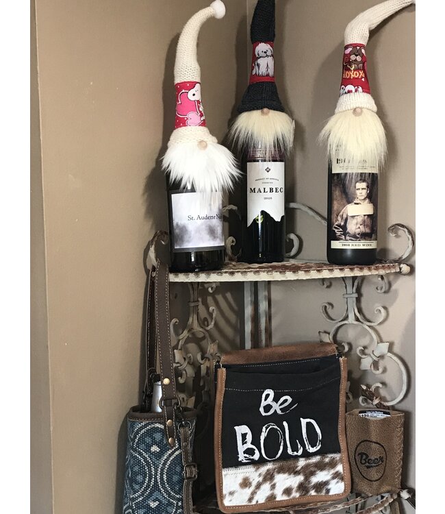 Valentine's Day wine bottle gnomes