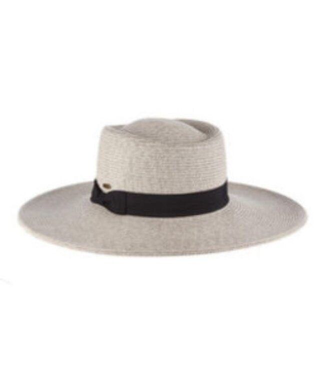 https://cdn.shoplightspeed.com/shops/638352/files/48251275/650x750x2/paper-braid-gondolier-hat.jpg