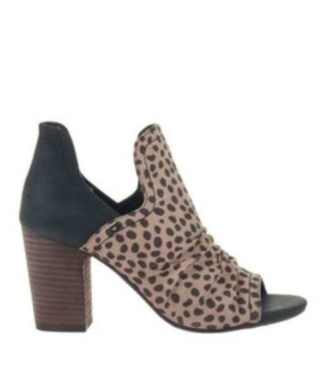 Fleek in Camel heeled shootie