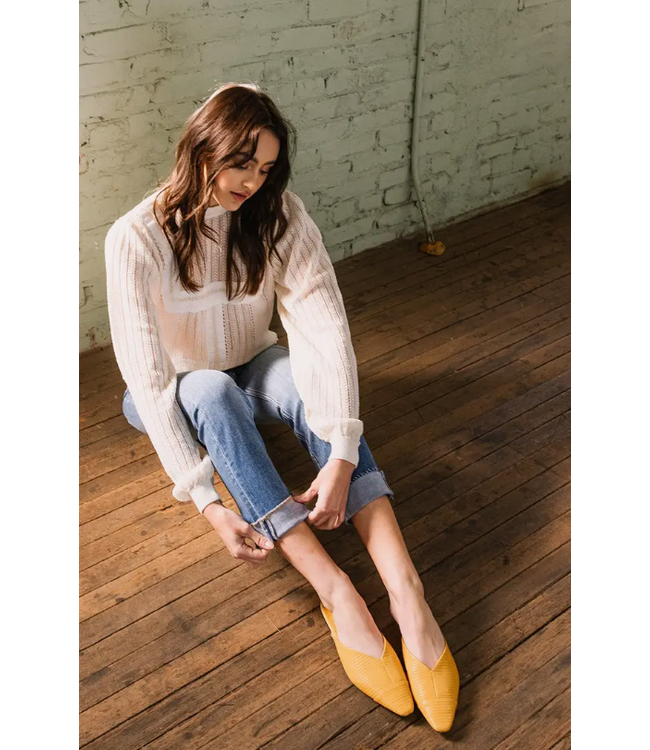 Flying Monkey Janet Mid-Rise single cuffed crop jeans