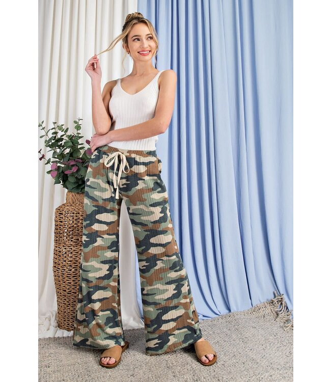 Camo print wide leg pants