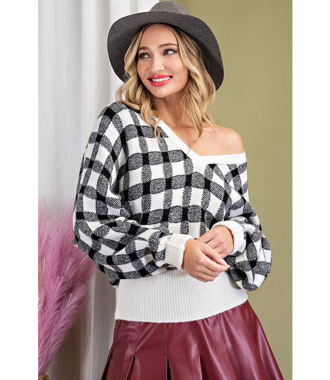 Plaid V-neck knit sweater