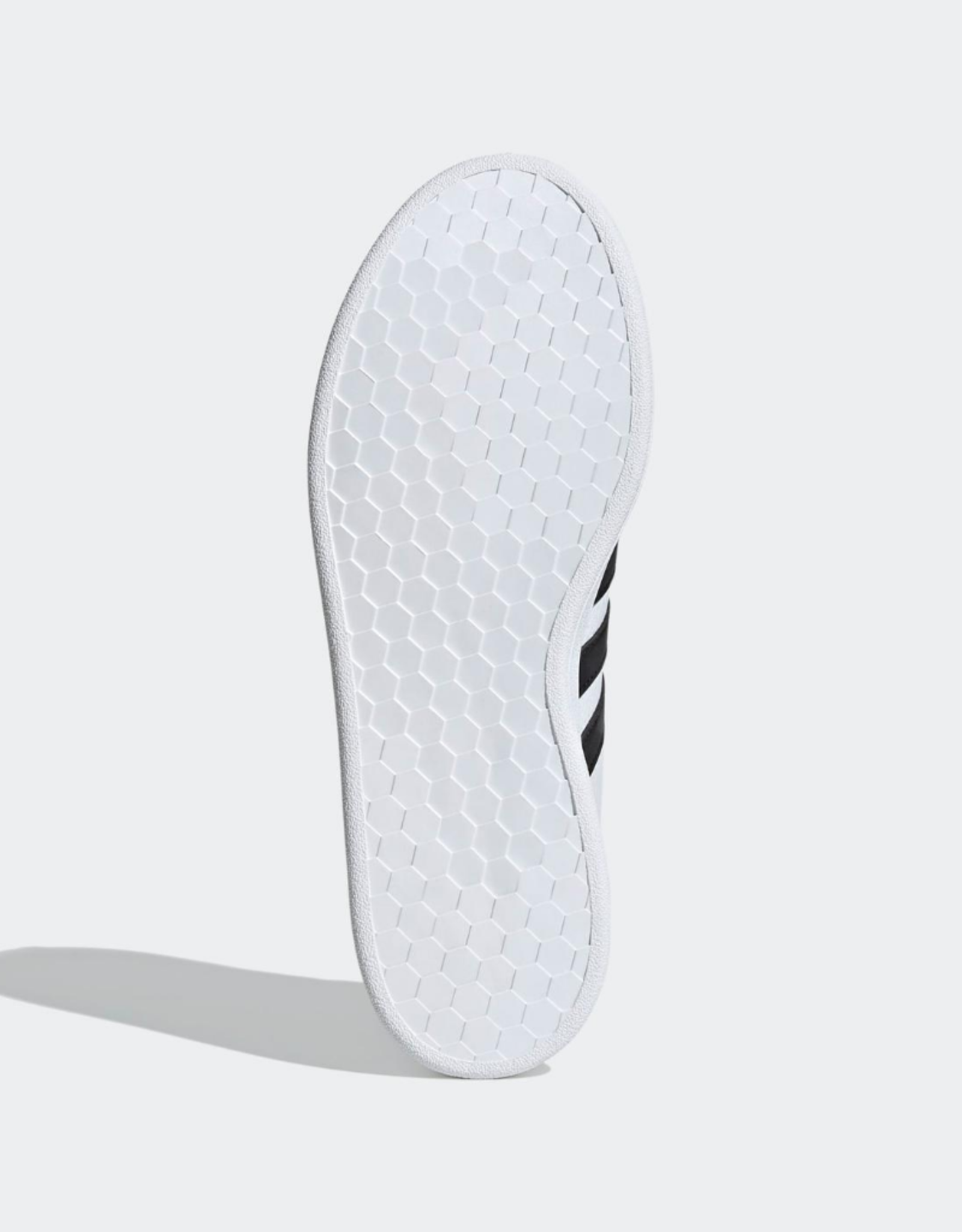 GRAND COURT SE - Sports Action Store