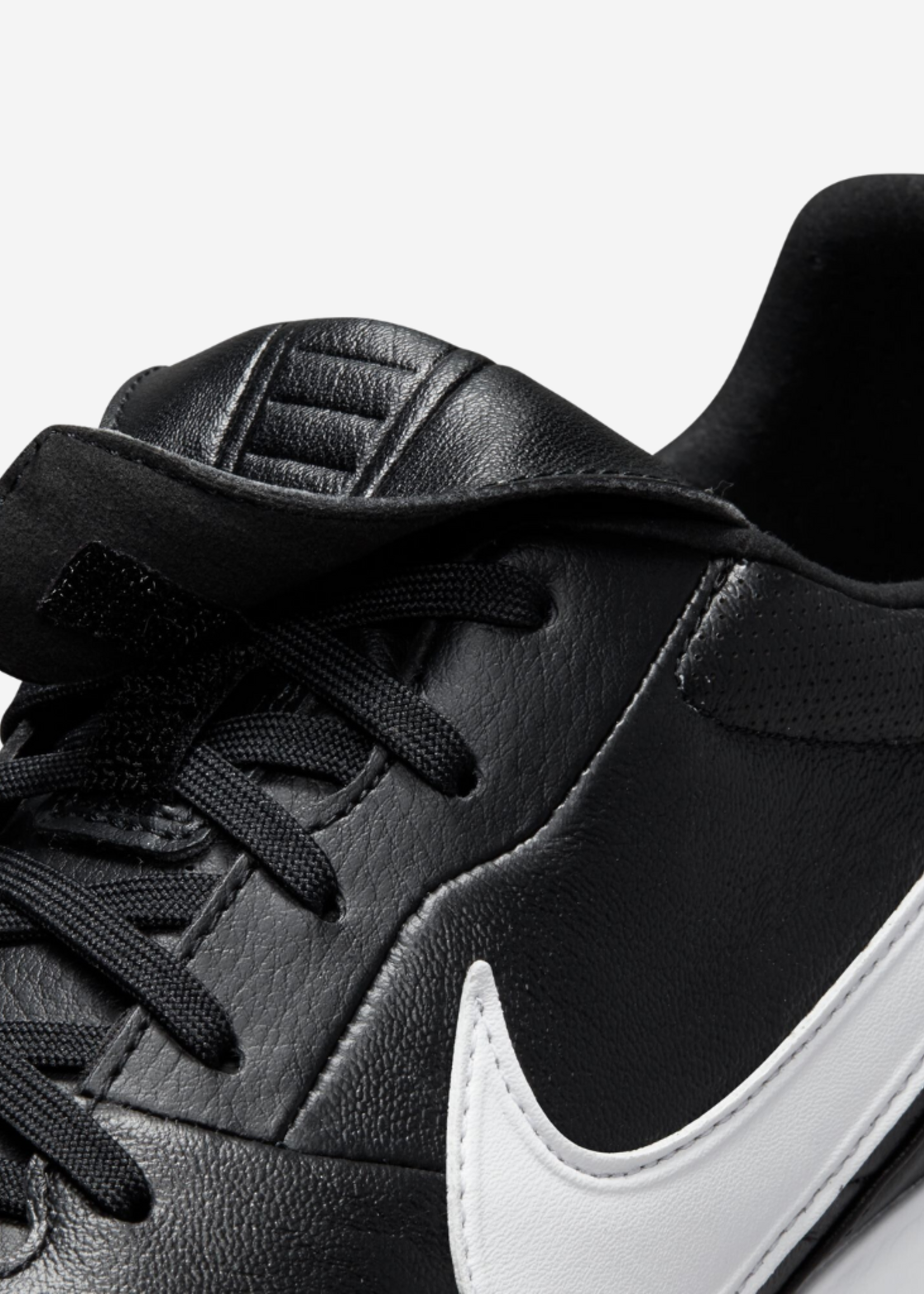 NIKE The Nike Premier 3 TF
