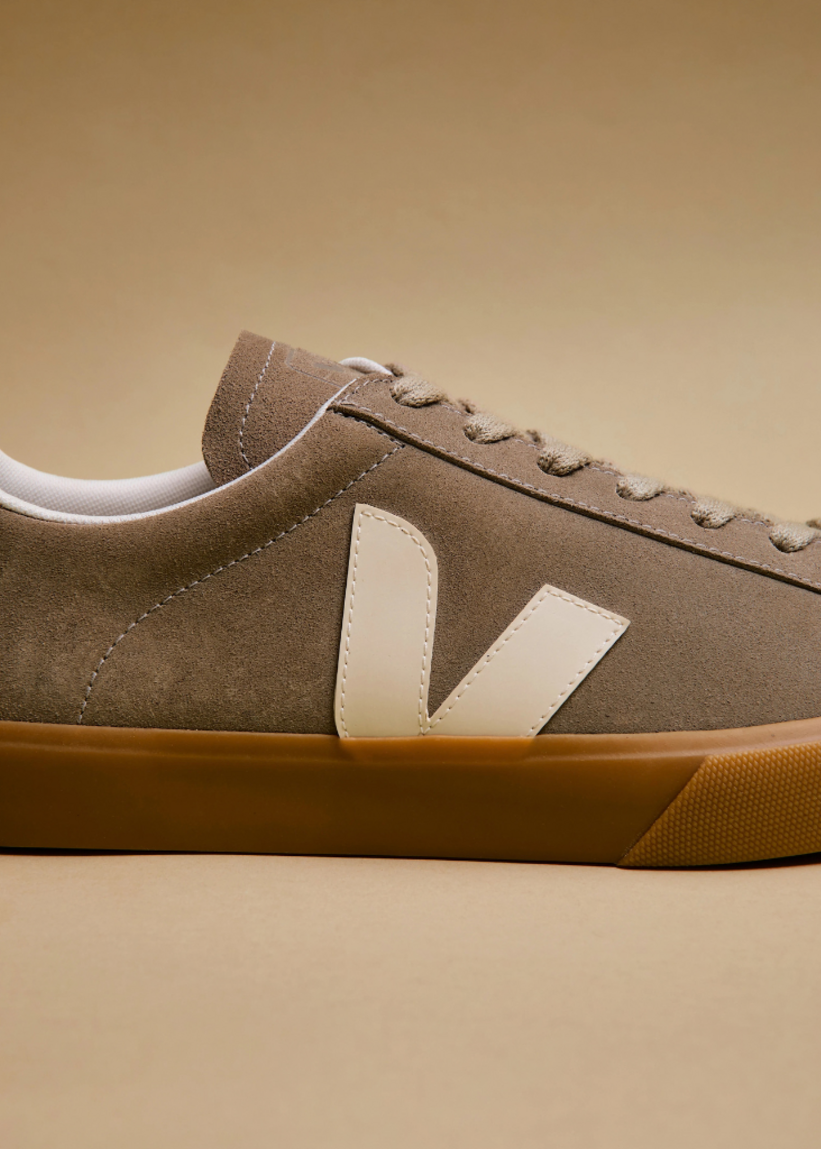 VEJA CAMPO SUEDE TAUPE PIERRE NATURAL CP0321435B 46
