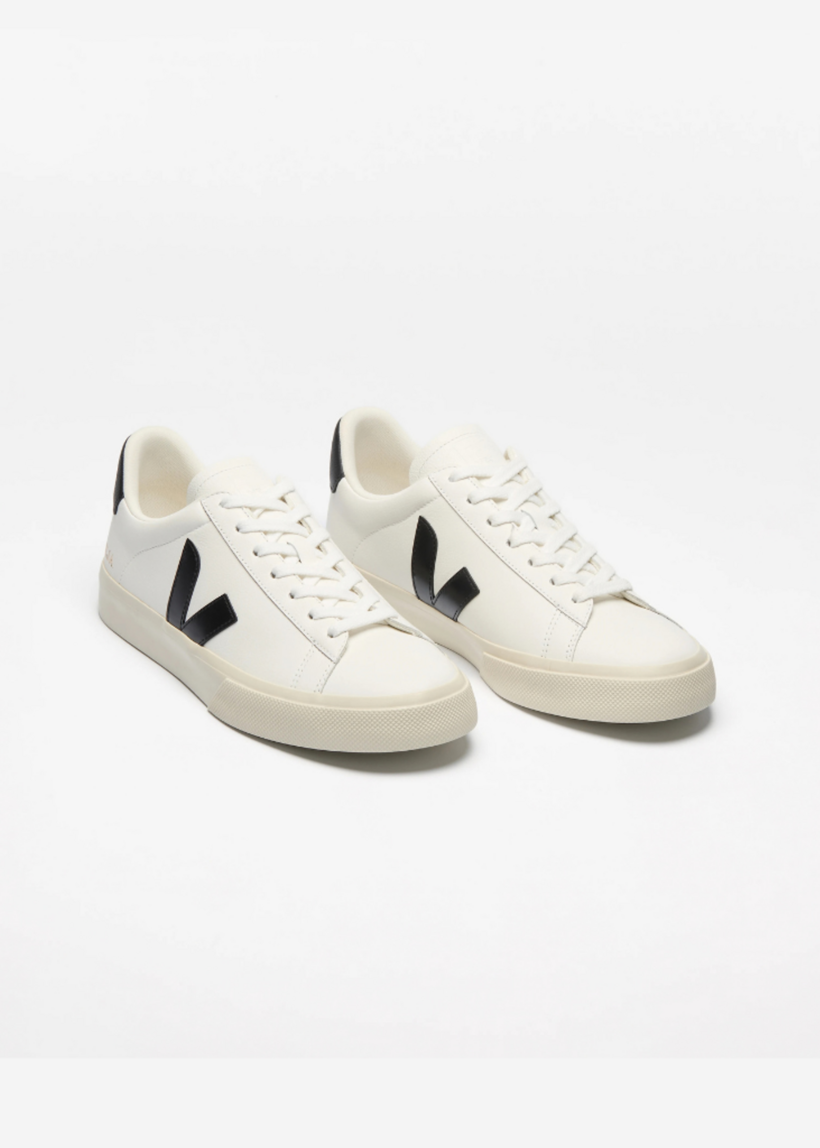VEJA CAMPO LEATHER EXTRA WHITE BLACK CP0501537B