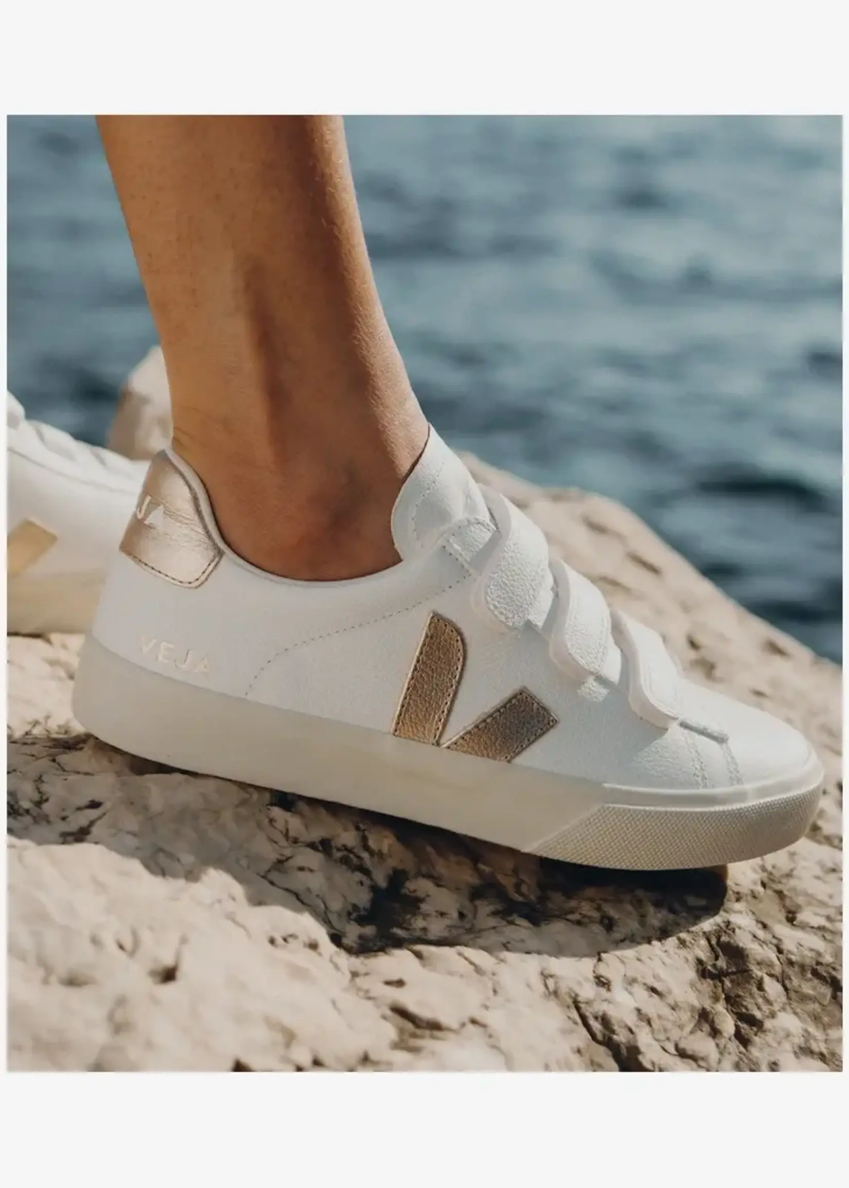 VEJA RECIFE LEATHER EXTRA-WHITE PLATINE RC0502762A 41