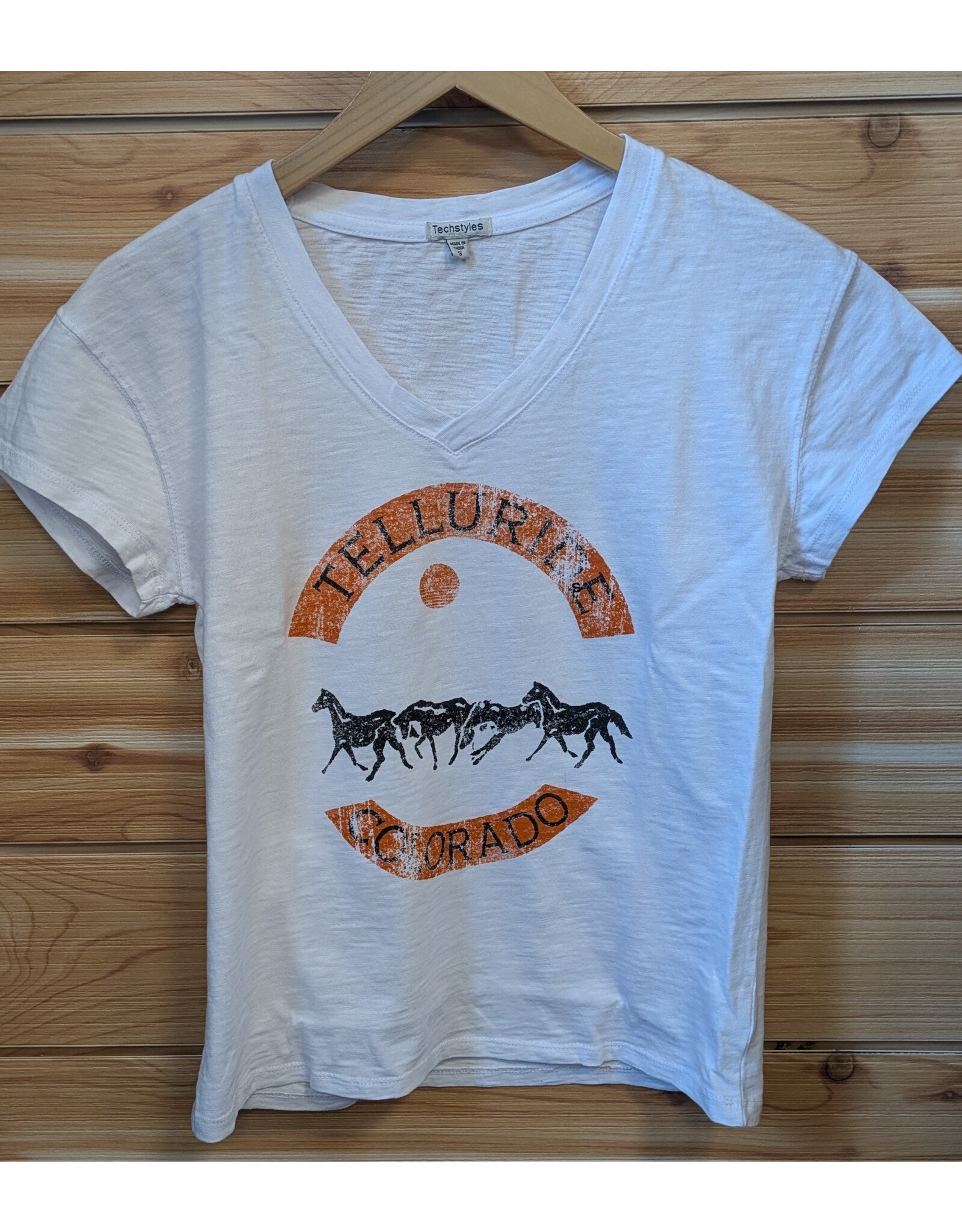 TECHSTYLES #960 WILD HORSES VNECK SS