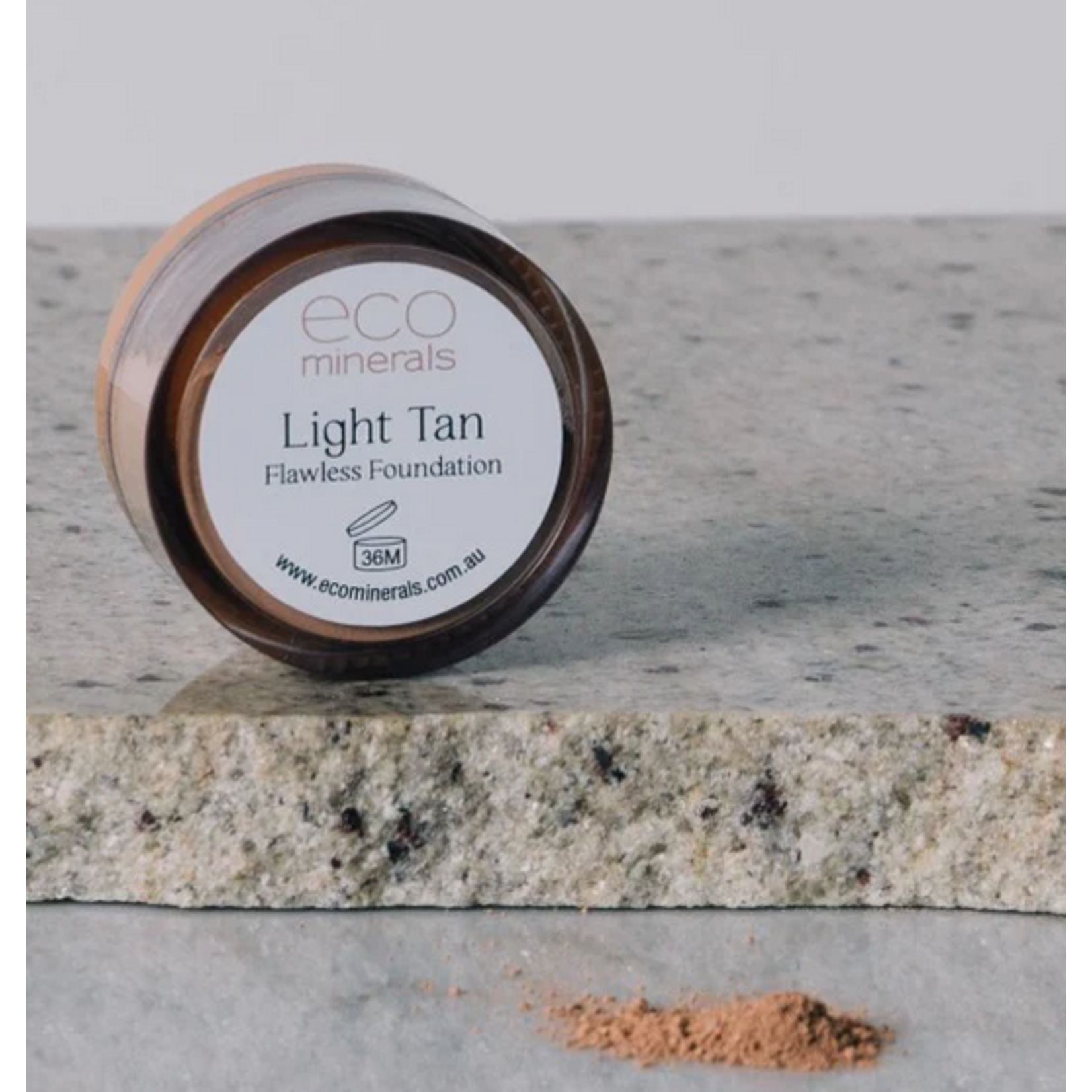 EcoMinerals Eco Minerals Flawless Powder Light Tan