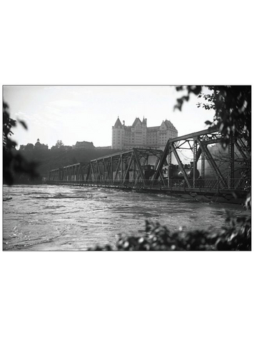 Vivid Print Low Level Bridge With Train 1915 Postcard