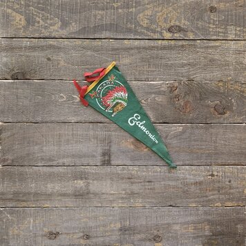Vivid Vintage Vintage Edmonton Pennant Green