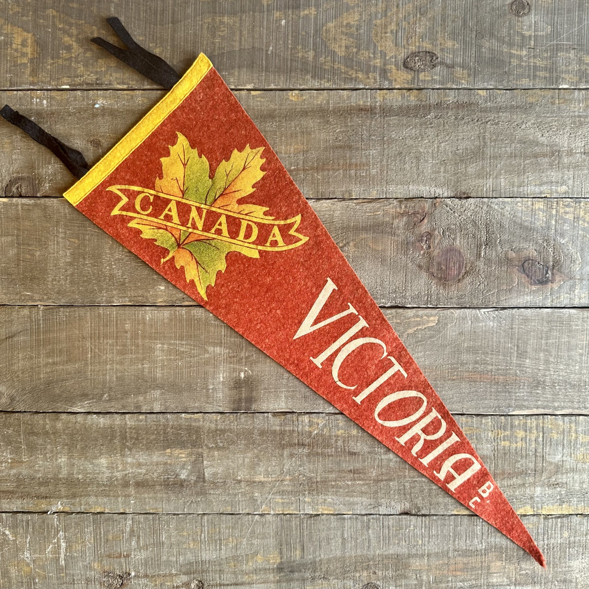 Vintage Victoria Pennant Red | Vivid Print