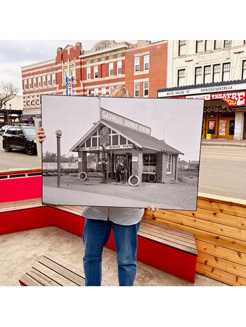 Vivid Print Garneau Service Sation