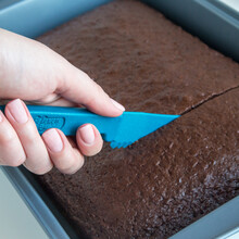 0241 Bakeware Buddy Nylon Knife