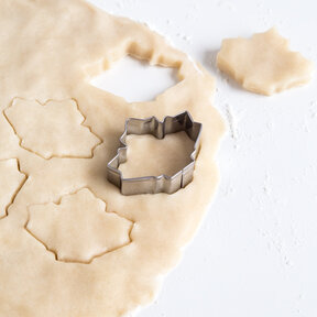 2463 Mini Maple Leaf Cookie Cutter