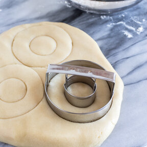 5754 Donut Cutter - 3"