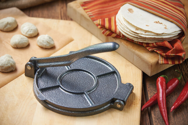 5942 Cast Iron Tortilla Press