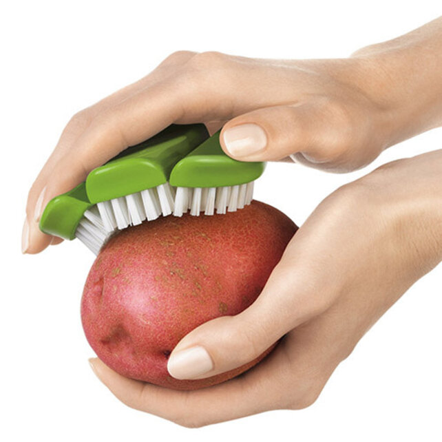 747313 Vegetable Brush