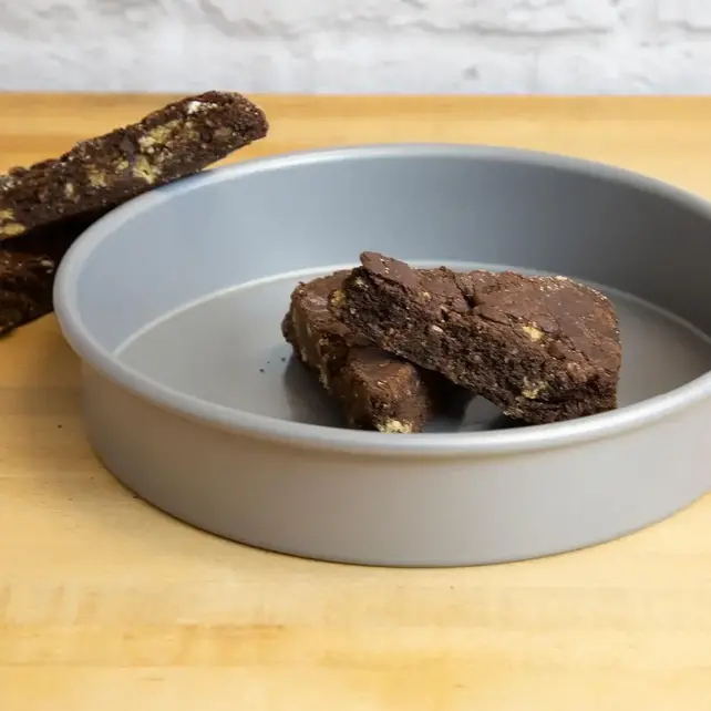 48333 Meyer 9" Round Cake Pan