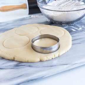 3359 2.5" Biscuit Cutter