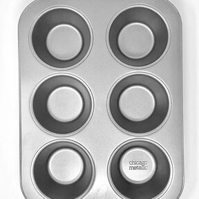 CM16669CAN Chicago Metallic Giant Muffin Pan