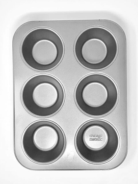 CM16669CAN Chicago Metallic Giant Muffin Pan