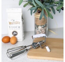 5839 Egg Beater-White