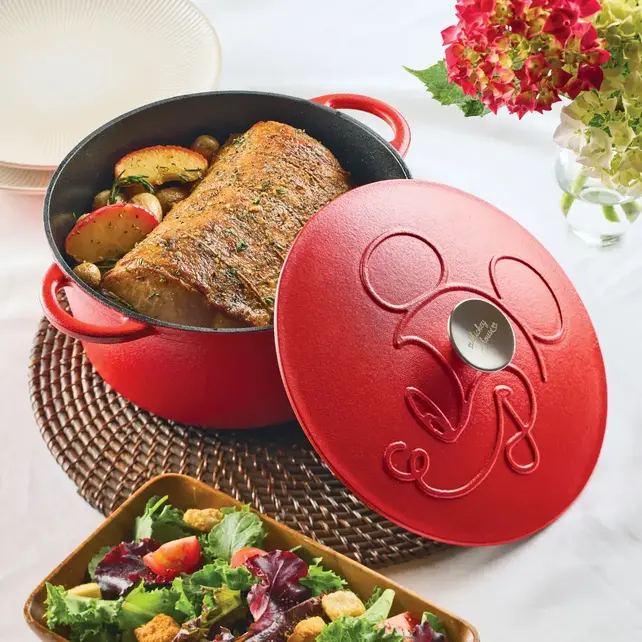 49052-C Farberware x Disney Cast Iron Dutch Oven 4.75 qt-Red 49052-C Farberware x Disney Cast Iron Dutch Oven 4.75 qt-Red