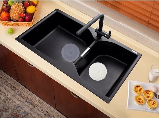 HA22160 Silicone Drain Stoppers Set/2 HA22160 Silicone Drain Stoppers Set/2