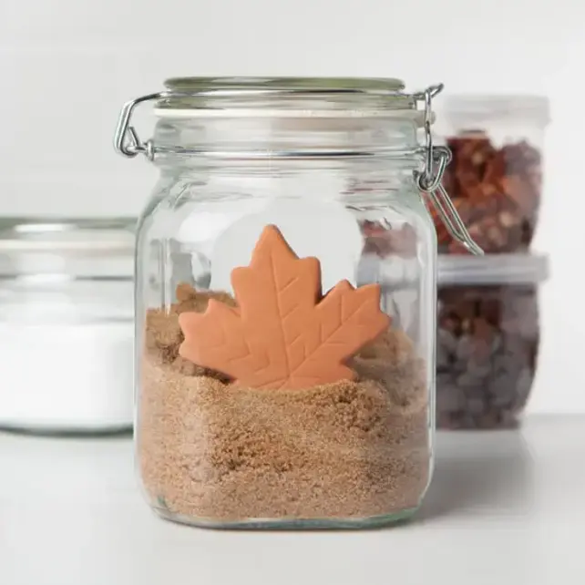 5075007-Brown Sugar Saver-Maple Leaf