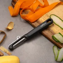 E950046 Zyliss Universal Peeler