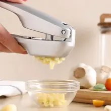 E960016 Zyliss Susi 4 Garlic Press