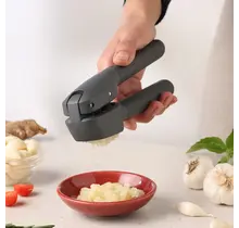 E960017 Classic Garlic Press