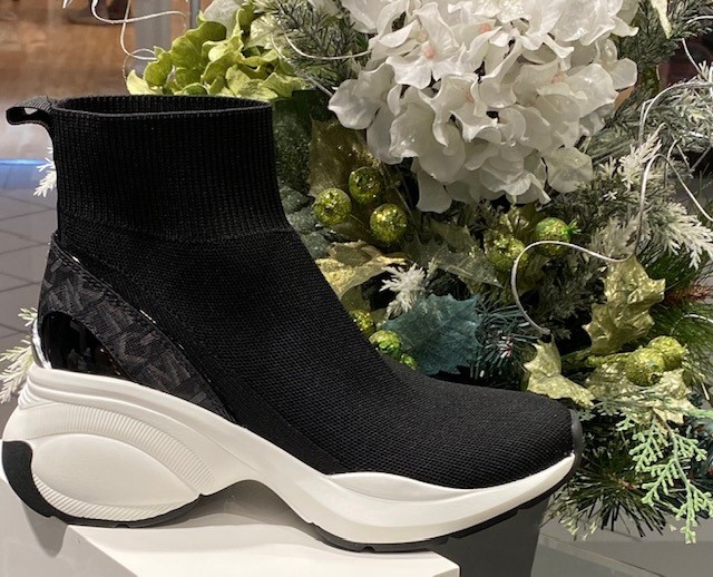 Step Up Your Style: Shop Picks From The 2025 Self Sneaker Awards - 1e40bca