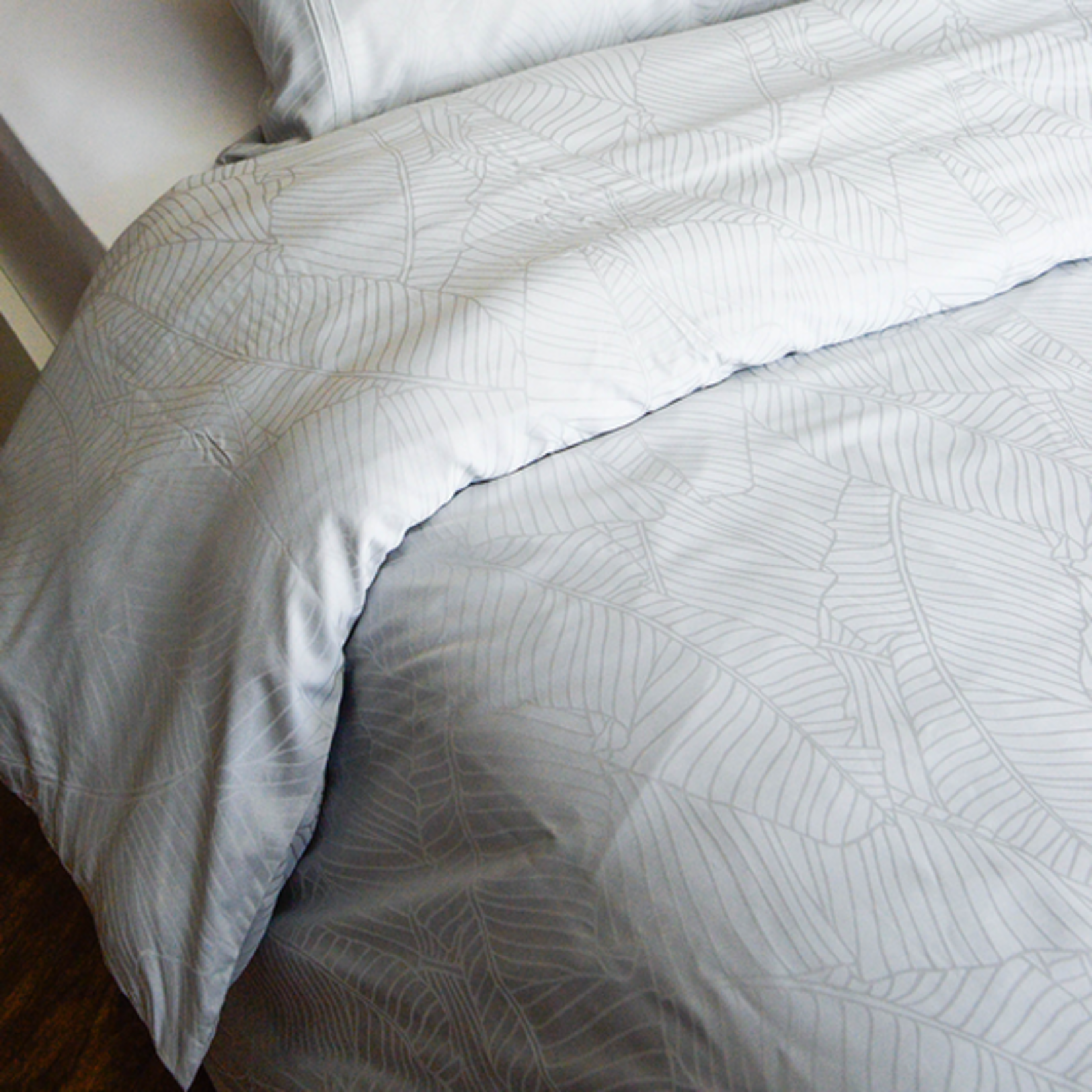 Leaf Jacquard Queen Duvet Cover