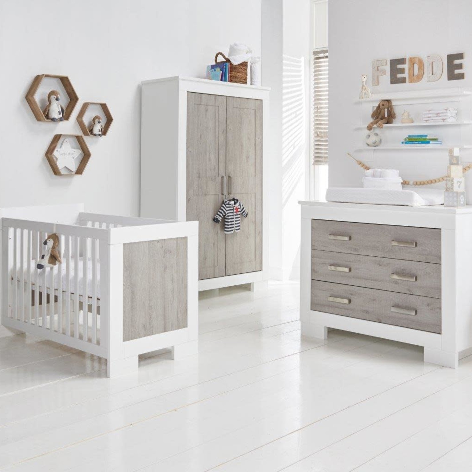 Love n care LUCCA CHEST – WHITE & ASH