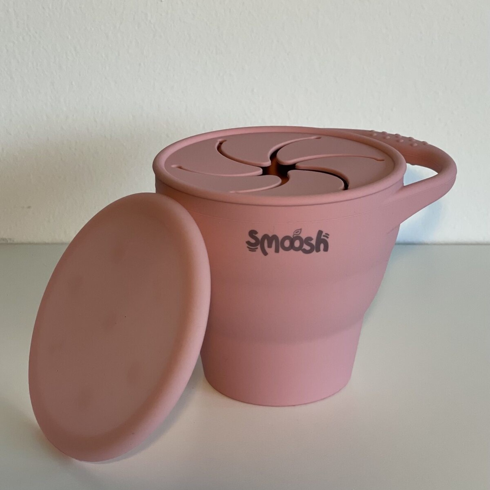 Brands4kids Smoosh Collapsible Snack Cup with Lid