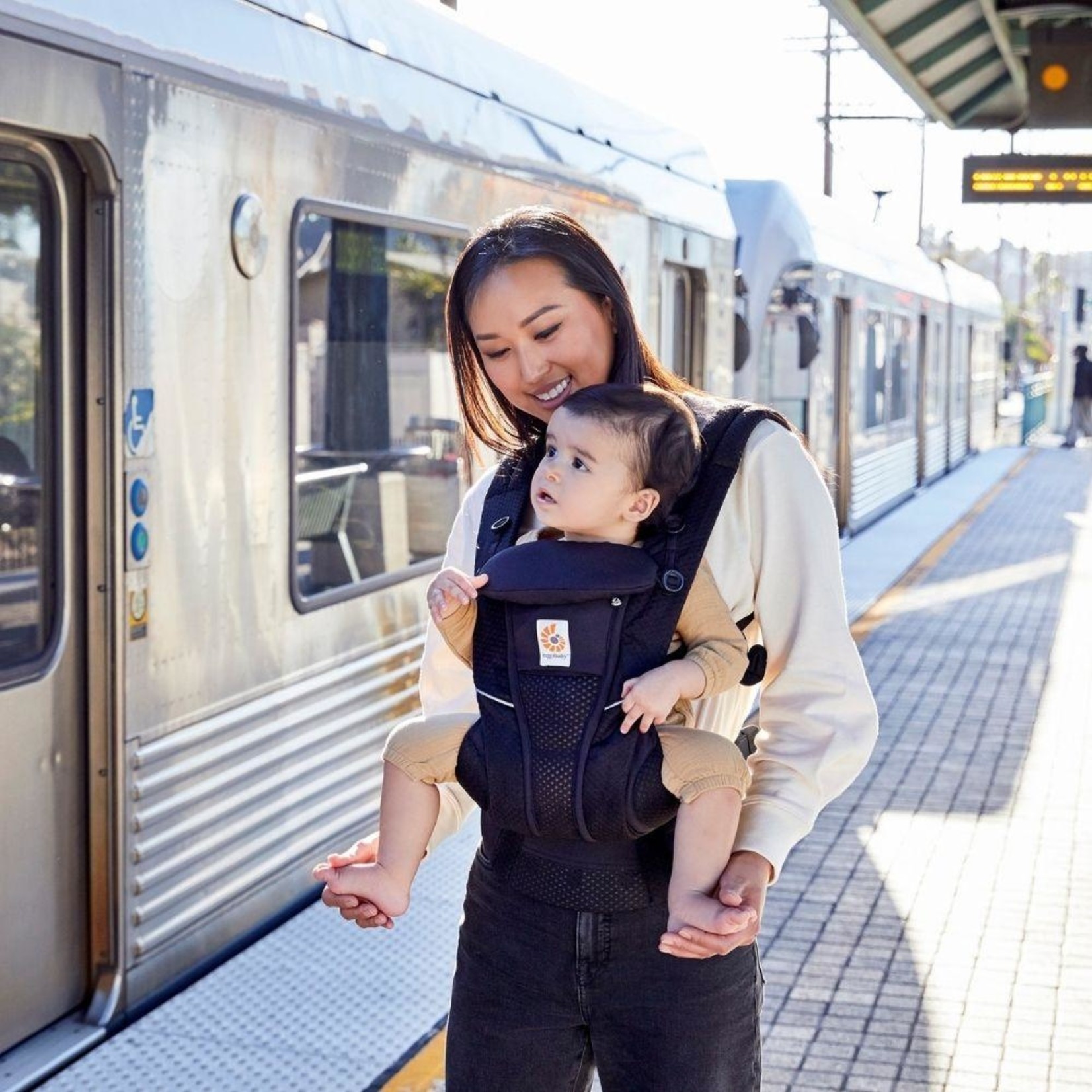 ERGOBABY OMNI BREEZE CARRIER - MIDNIGHT BLUE