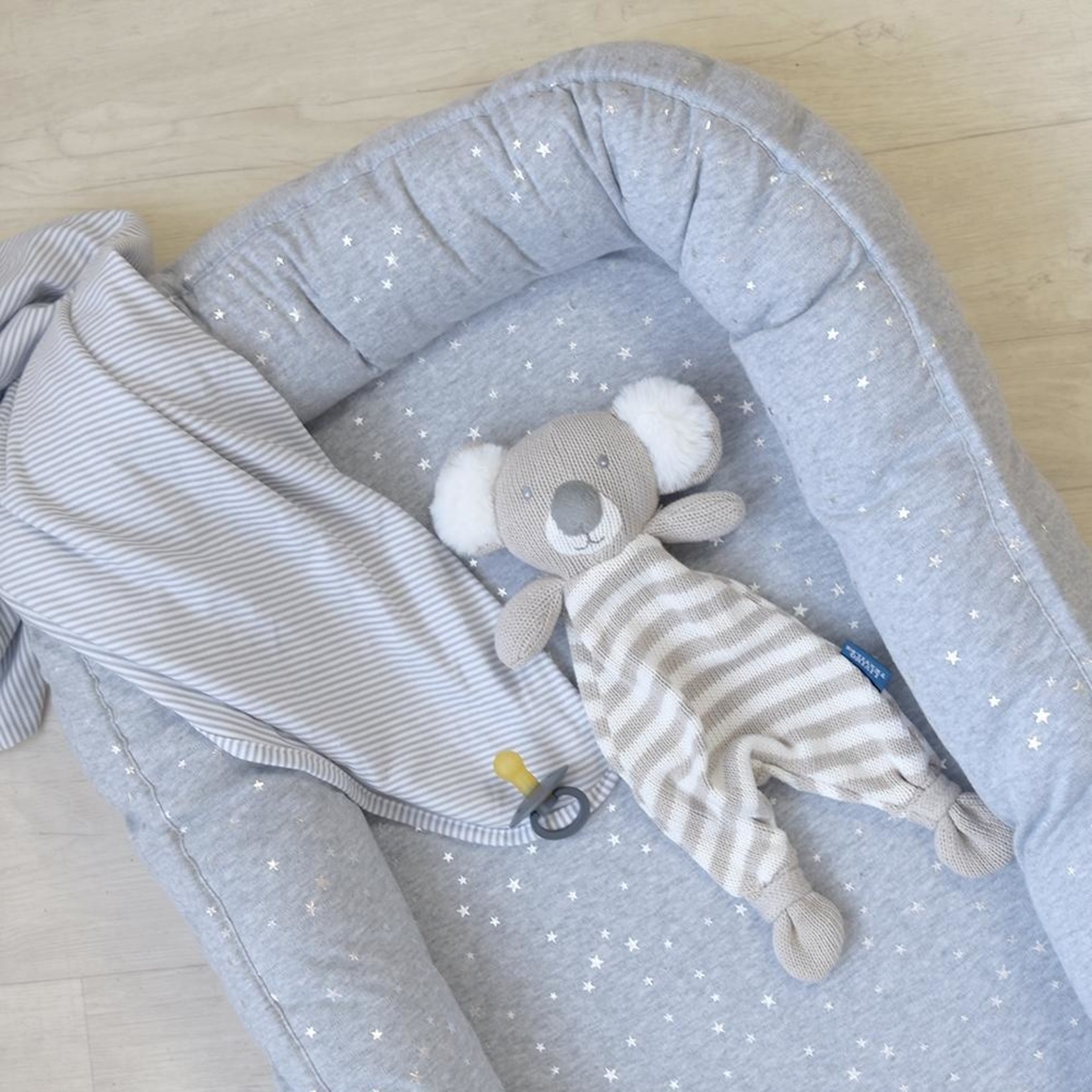 Living Textiles Baby Nest-Silver Stars