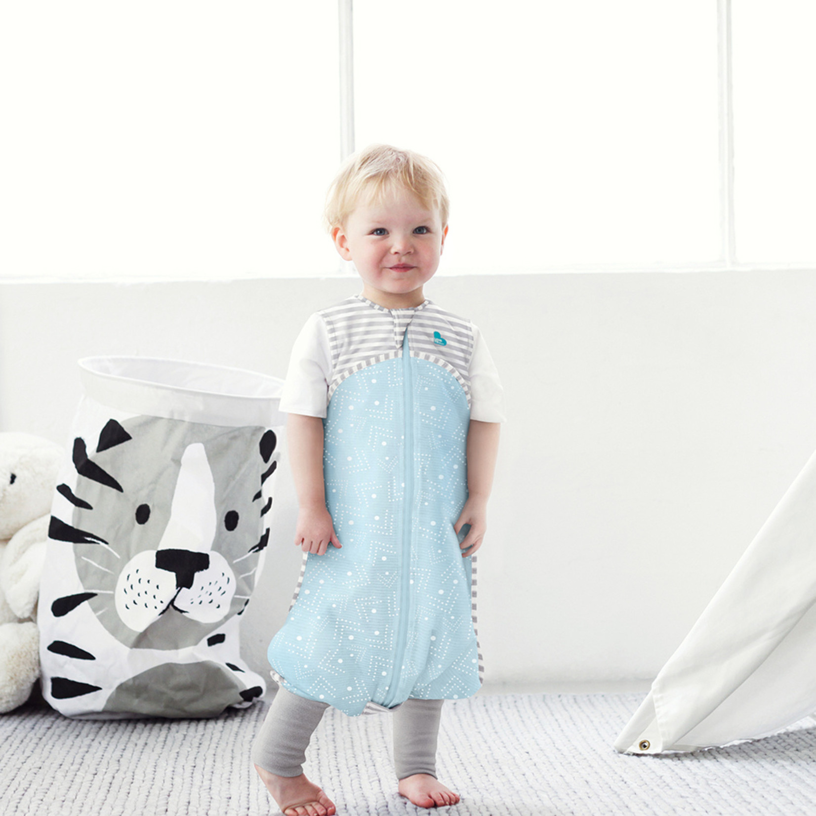 Love To Dream SLEEP SUIT 0.2 T Blue-Spots and Arrow