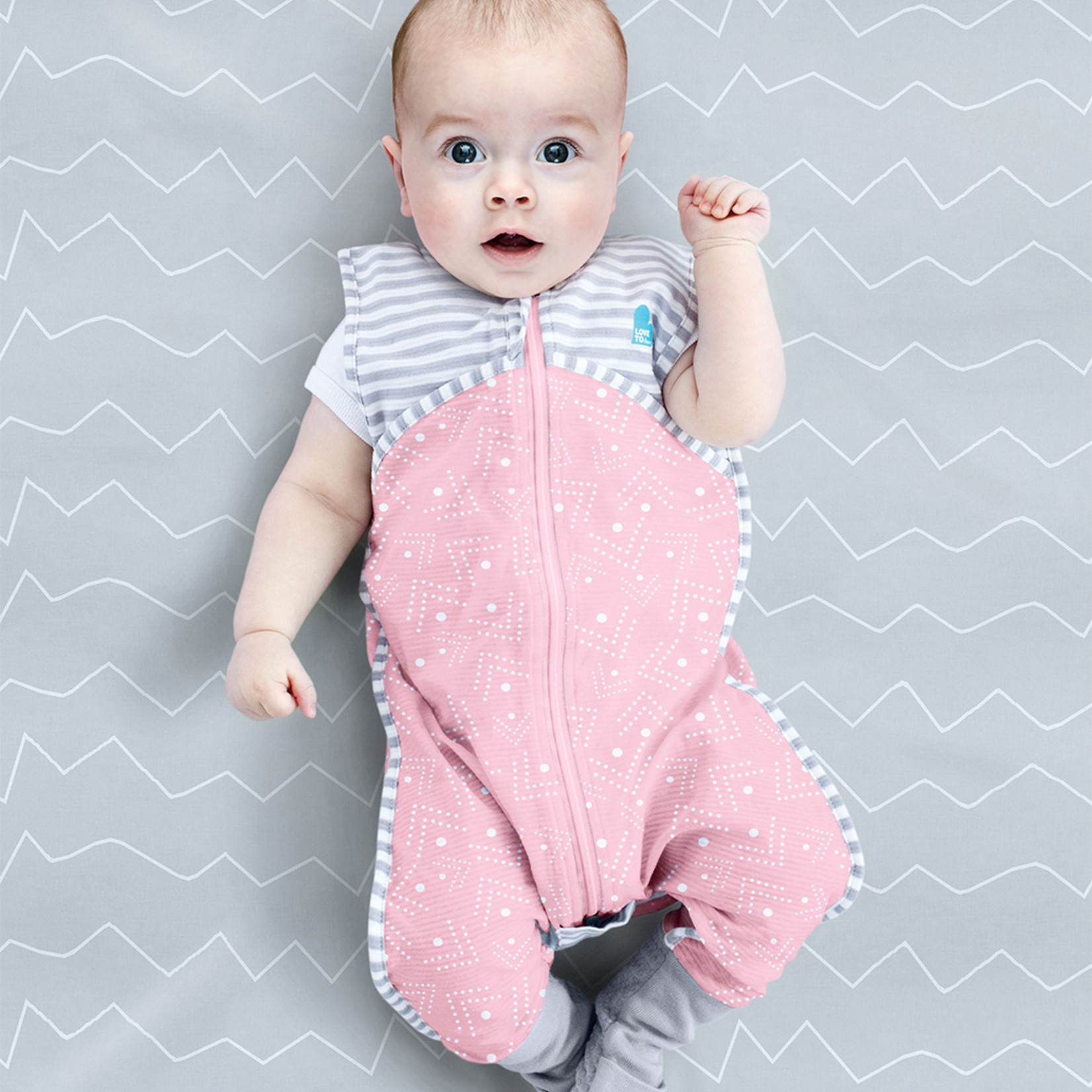 Love To Dream SLEEP SUIT 0.2 T Pink-Spots and Arrow