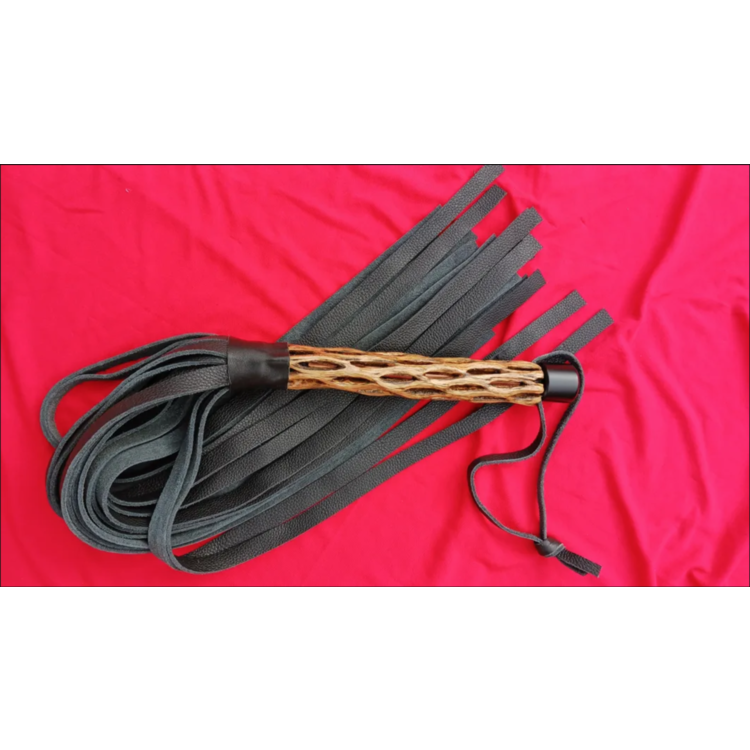 STANDARD CHOLLA HANDLE FLOGGER (L)