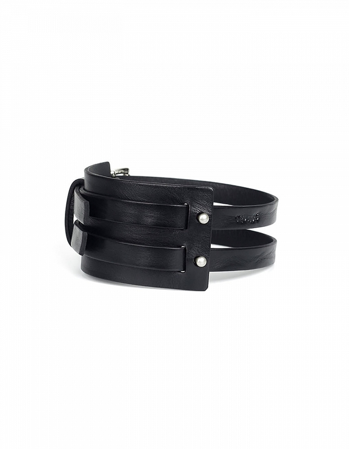 TEO + NG SMOTICE LEATHER CHOKER / ANTIQUE SILVER