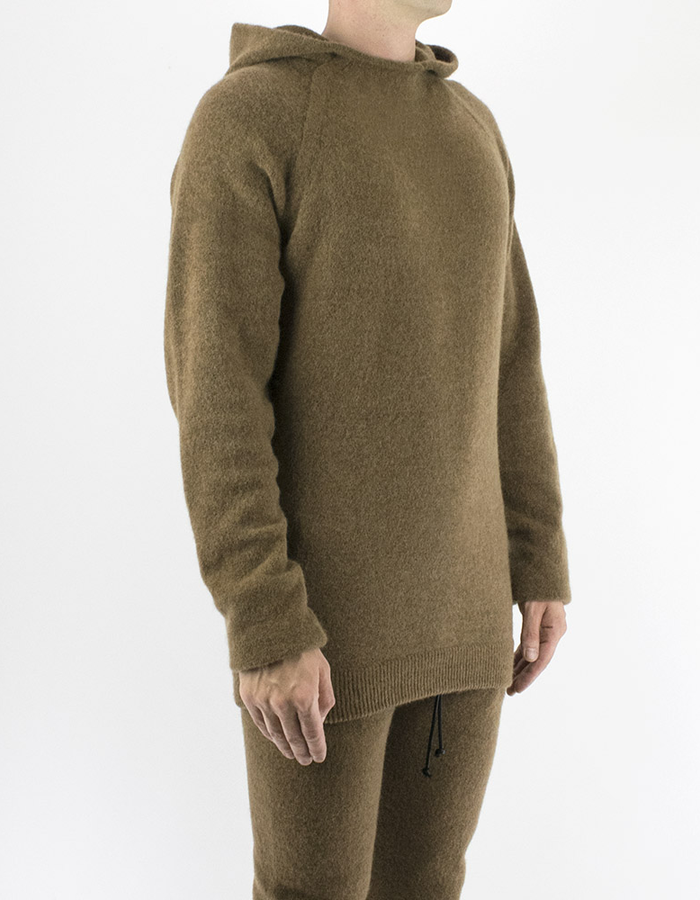 ISABEL BENENATO KNIT HOODED CREW NECK - CAMEL