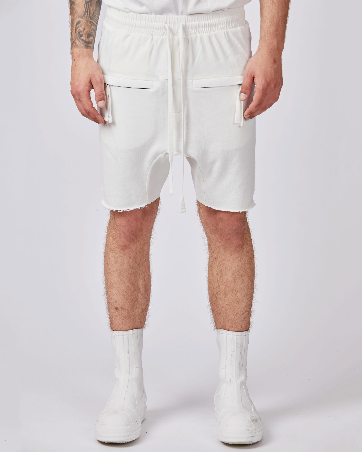 COTTON PANELED DROP CROTCH SHORTS - OFF WHITE