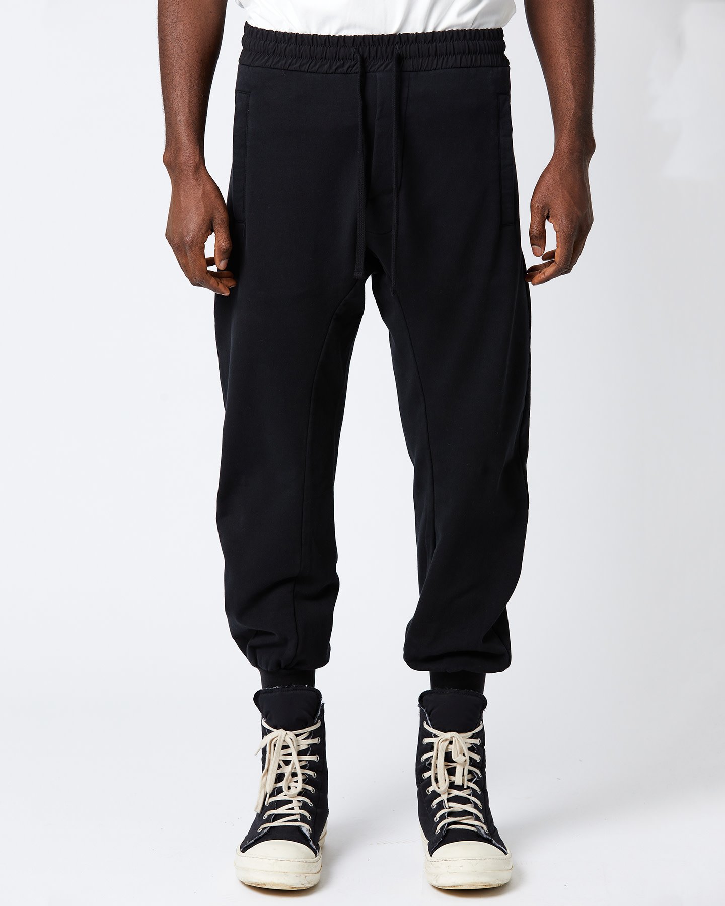 STRETCH COTTON RELAXED JOGGER - BLACK