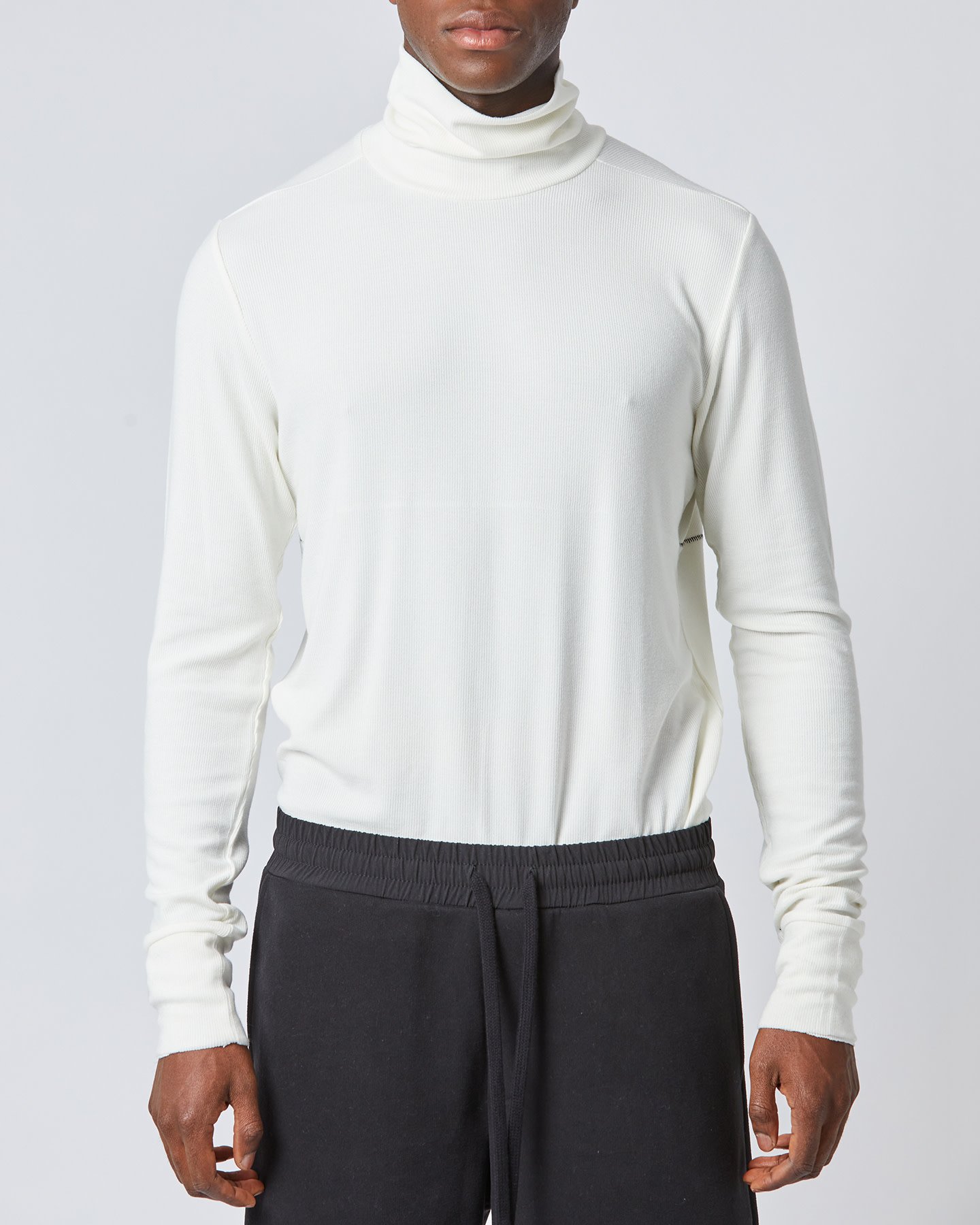 RIBBED MODAL FITTED TURTLENECK - OFF WHITE
