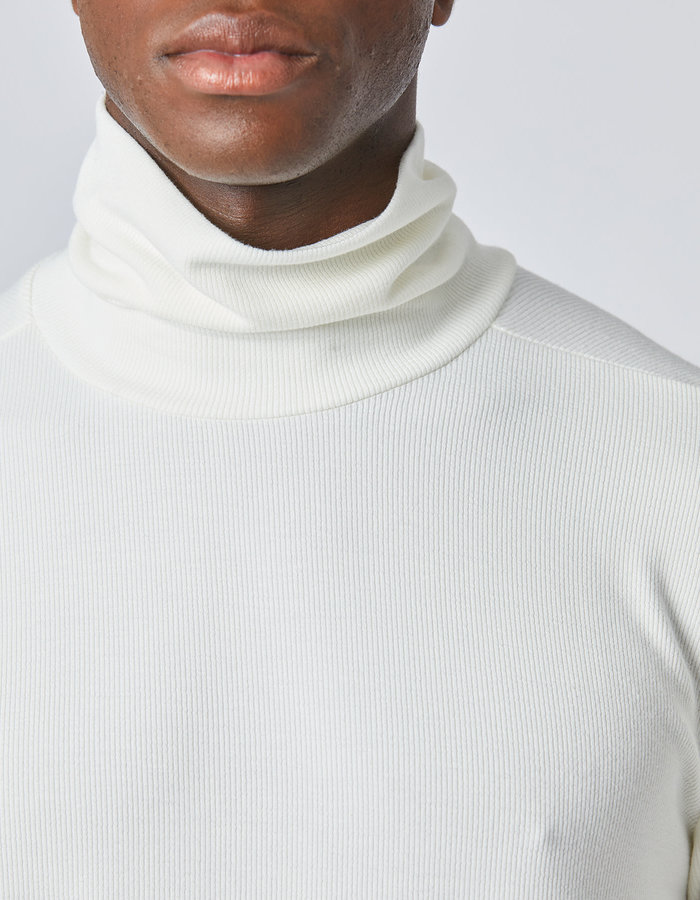 THOM KROM RIBBED MODAL FITTED TURTLENECK - OFF WHITE