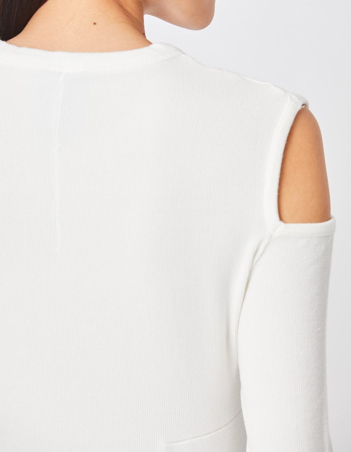 THOM KROM RIBBED MODAL CUT-OUT SHOULDER LONGSLEEVE - OFF WHITE